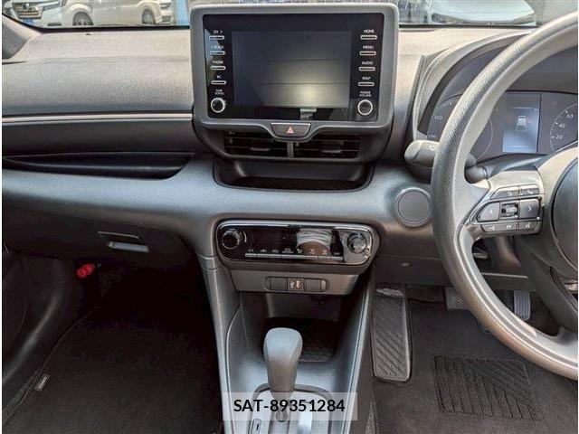 Toyota YARIS 2023-01 7227817-24