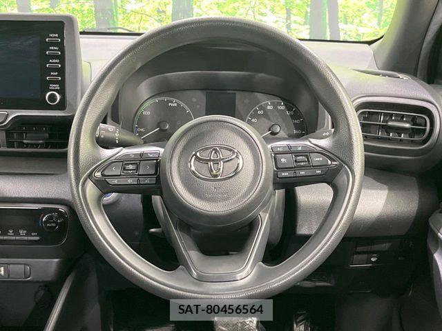 Toyota YARIS 2023-04 7227819-11