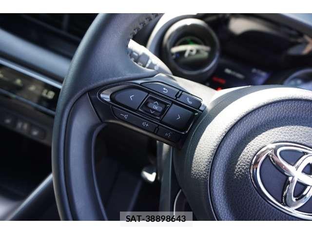 Toyota YARIS 2023-10 7273357-11