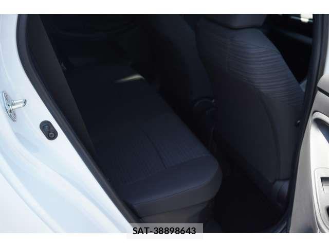 Toyota YARIS 2023-10 7273357-15