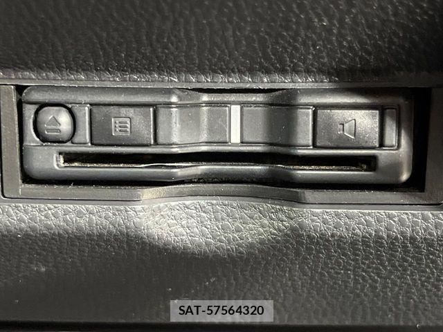 Toyota YARIS 2023-04 7273358-9