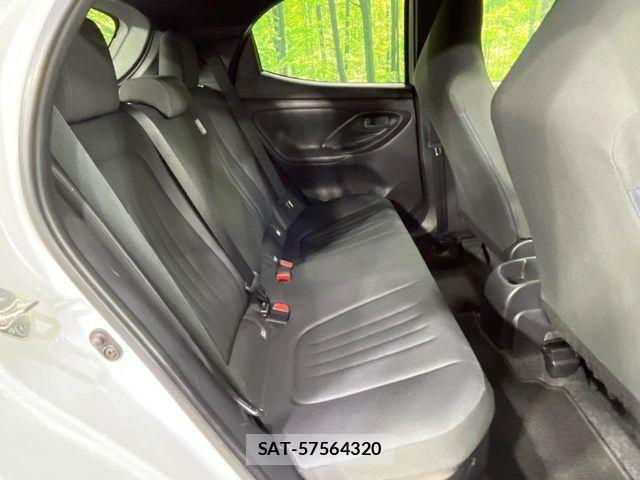 Toyota YARIS 2023-04 7273358-11