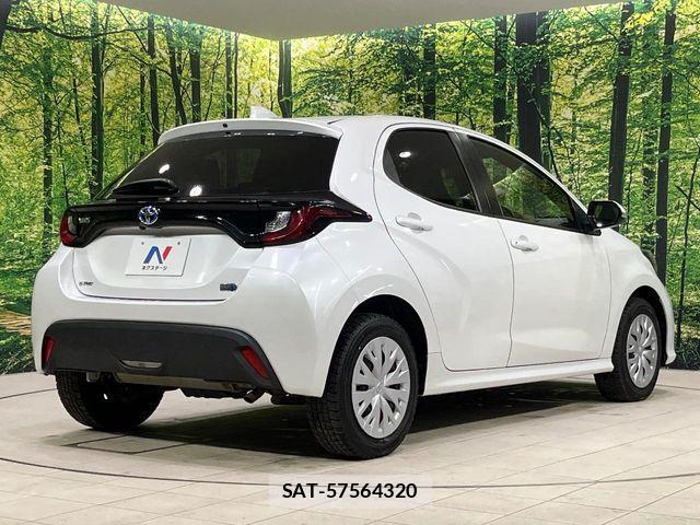 Toyota YARIS 2023-04 7273358-16