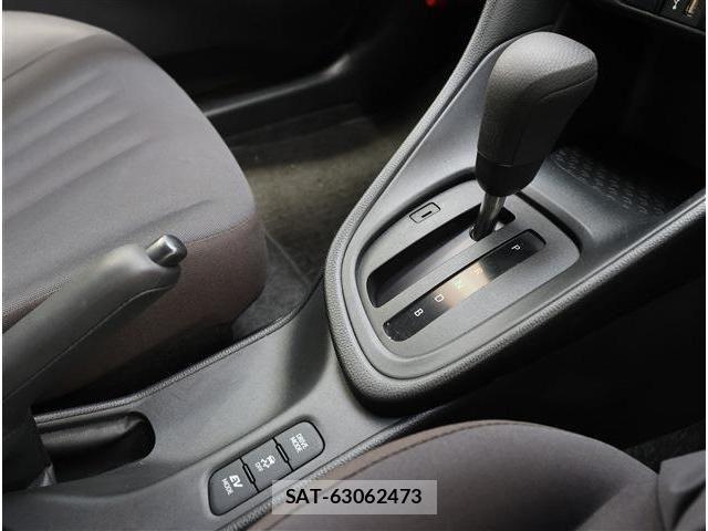 Toyota YARIS 2021-04 7331549-8