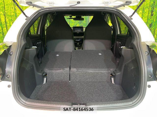 Toyota YARIS 2023-04 7331544-10