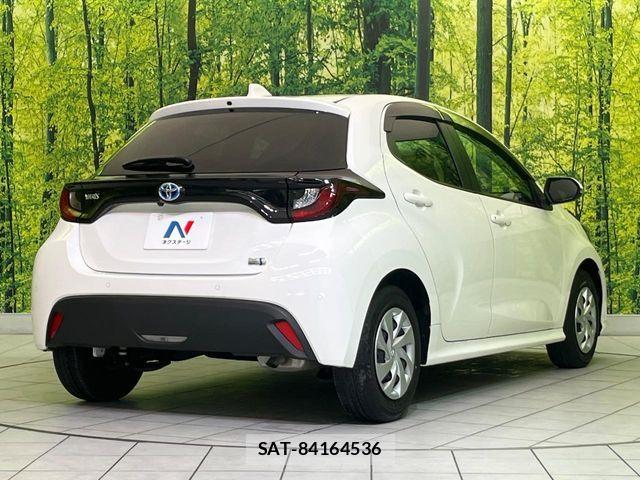 Toyota YARIS 2023-04 7331544-16