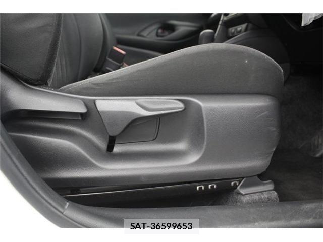 Toyota YARIS 2021-01 7331545-25
