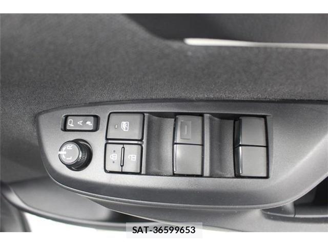 Toyota YARIS 2021-01 7331545-28