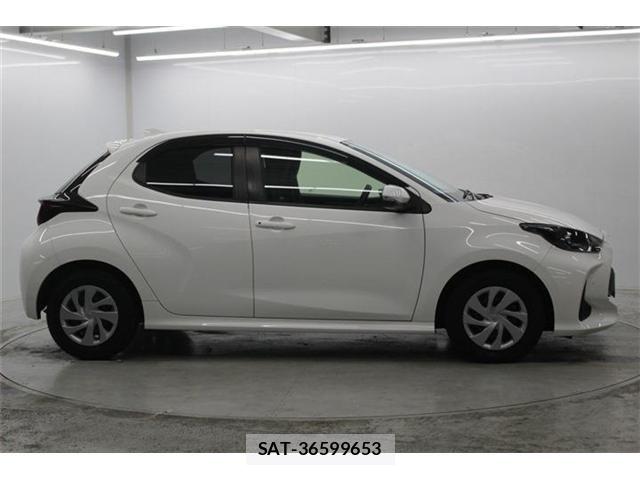Toyota YARIS 2021-01 7331545-3