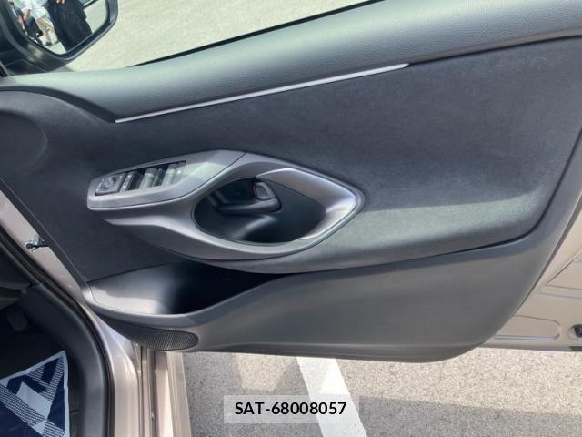 Toyota YARIS 2025-04 7331540-13