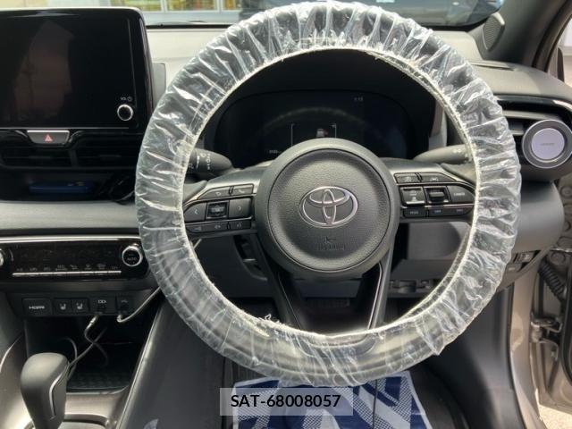 Toyota YARIS 2025-04 7331540-16