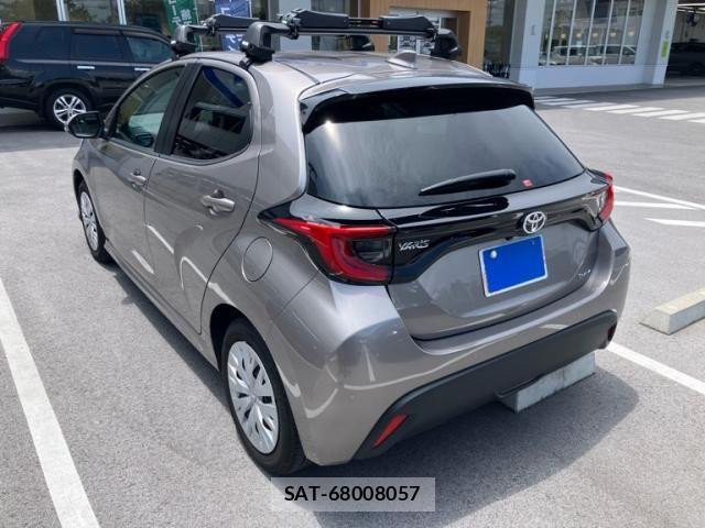 Toyota YARIS 2025-04 7331540-4