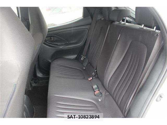 Toyota YARIS 2020-09 7331543-27