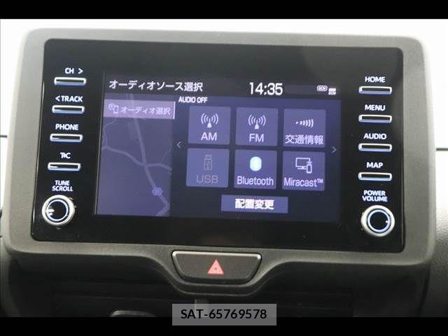 Toyota YARIS 2023-05 7331542-29