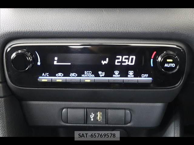 Toyota YARIS 2023-05 7331542-6