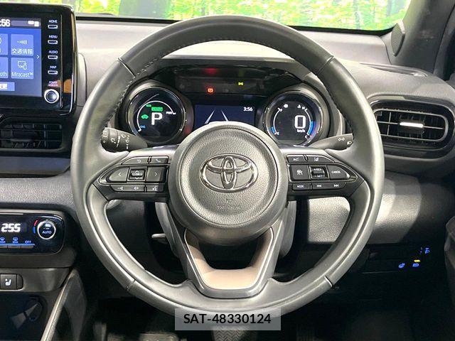 Toyota YARIS 2023-04 7331538-10