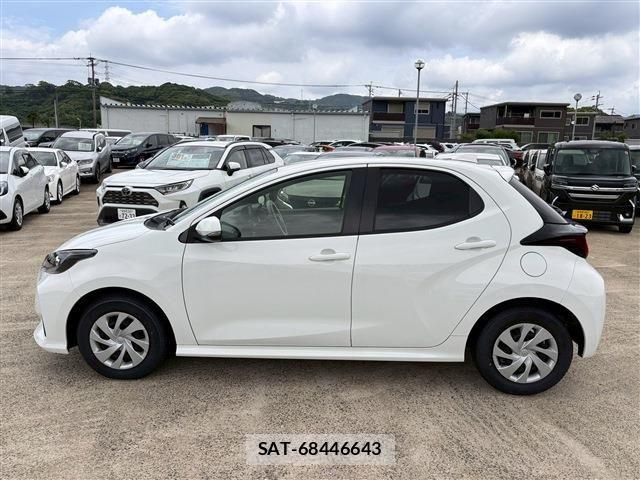 Toyota YARIS 2023-02 7331546-11