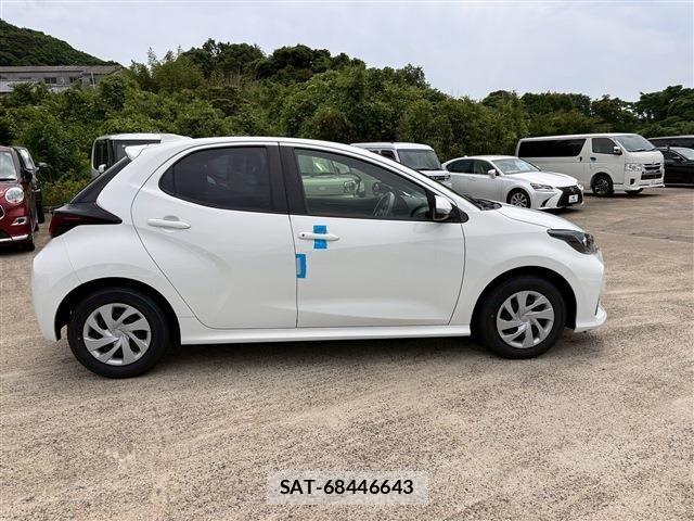 Toyota YARIS 2023-02 7331546-15