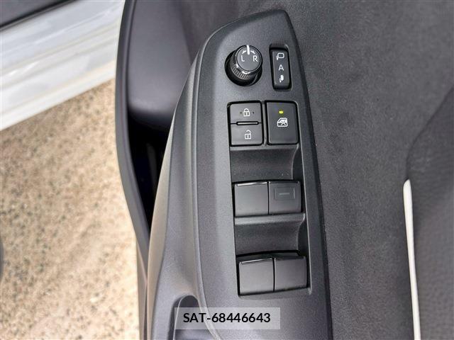 Toyota YARIS 2023-02 7331546-18
