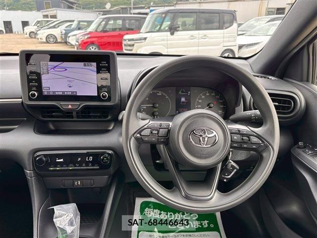 Toyota YARIS 2023-02 7331546-21