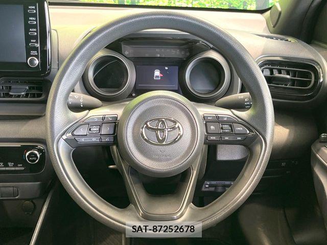 Toyota YARIS 2021-02 7360707-10