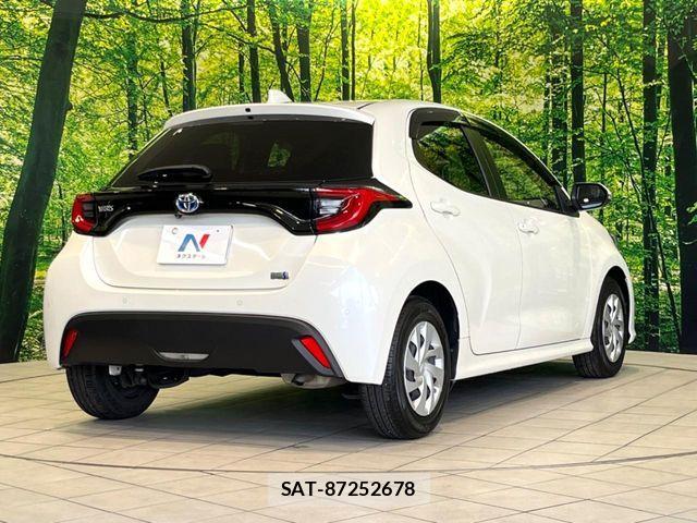 Toyota YARIS 2021-02 7360707-16