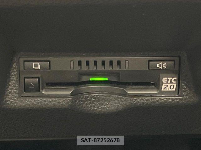 Toyota YARIS 2021-02 7360707-6