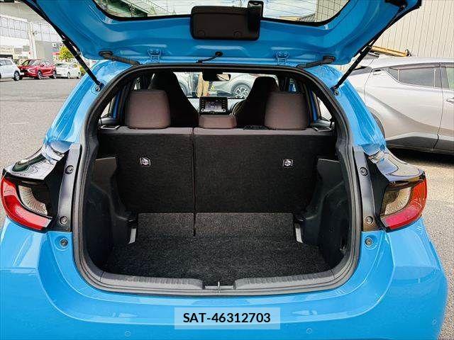 Toyota YARIS 2022-09 7360705-10