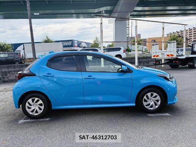 Toyota YARIS 2022-09 7360705-16