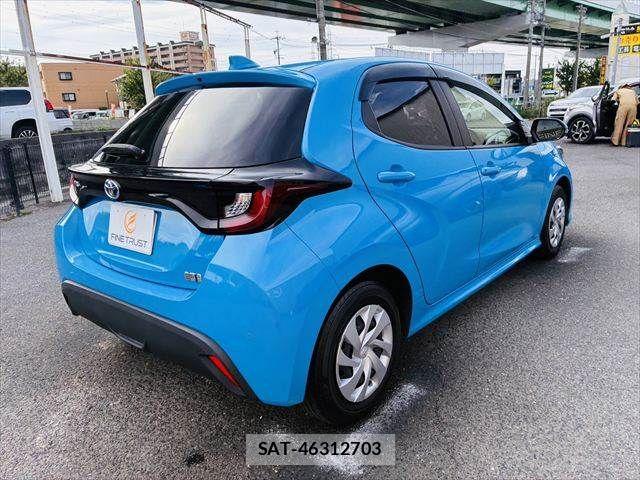 Toyota YARIS 2022-09 7360705-17