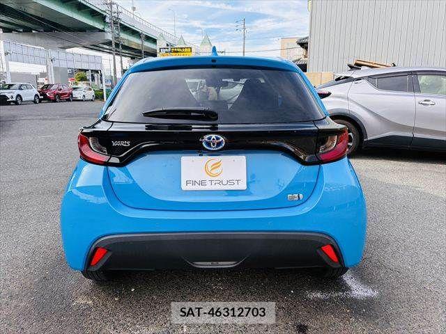 Toyota YARIS 2022-09 7360705-18