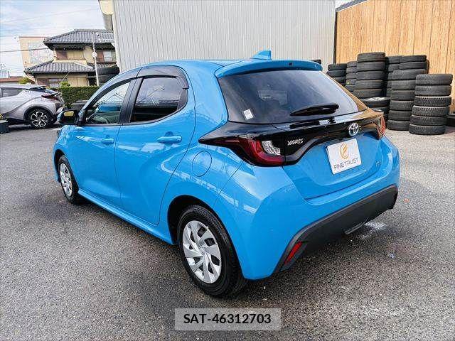 Toyota YARIS 2022-09 7360705-19