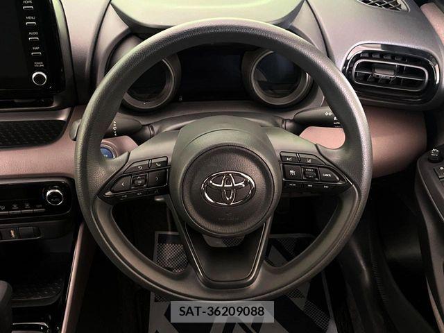Toyota YARIS 2020-09 7360706-11