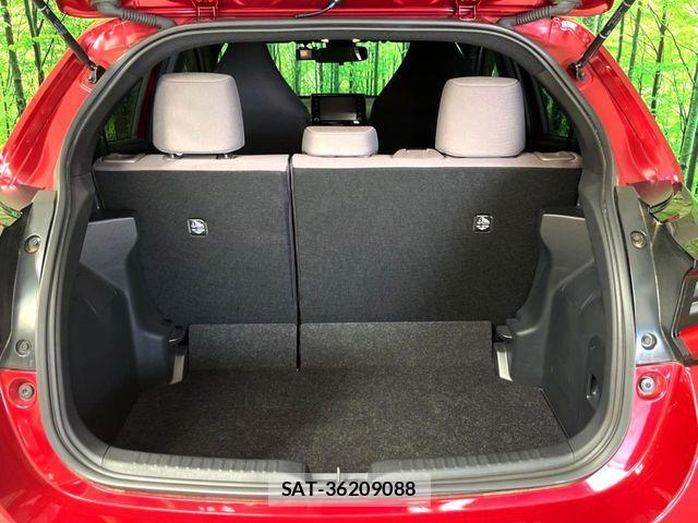 Toyota YARIS 2020-09 7360706-12