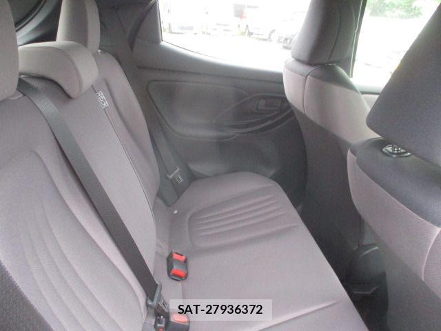Toyota YARIS 2021-06 7395085-10