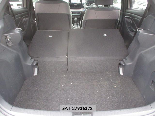 Toyota YARIS 2021-06 7395085-13