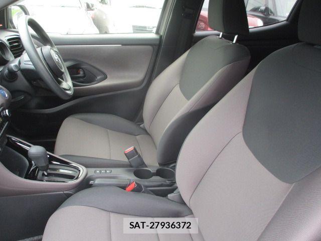 Toyota YARIS 2021-06 7395085-18