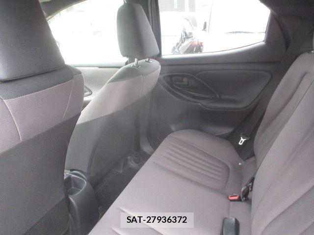Toyota YARIS 2021-06 7395085-19
