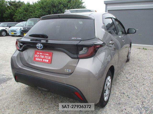 Toyota YARIS 2021-06 7395085-6
