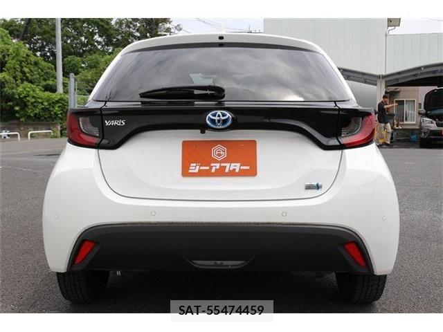 Toyota YARIS 2023-05 7395083-10