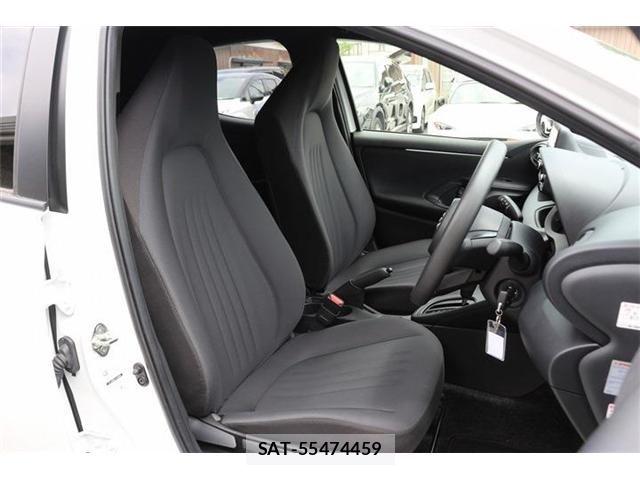 Toyota YARIS 2023-05 7395083-15