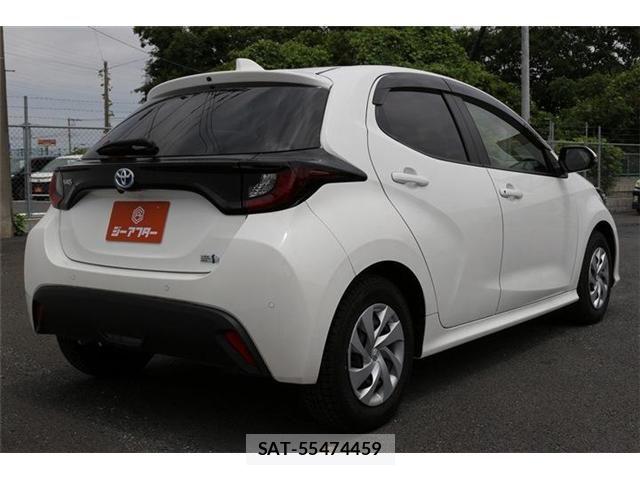 Toyota YARIS 2023-05 7395083-22