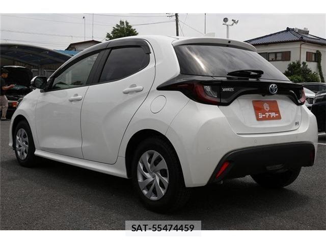 Toyota YARIS 2023-05 7395083-23