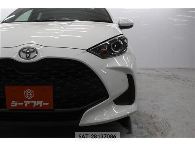 Toyota YARIS 2024-09 7395082-12