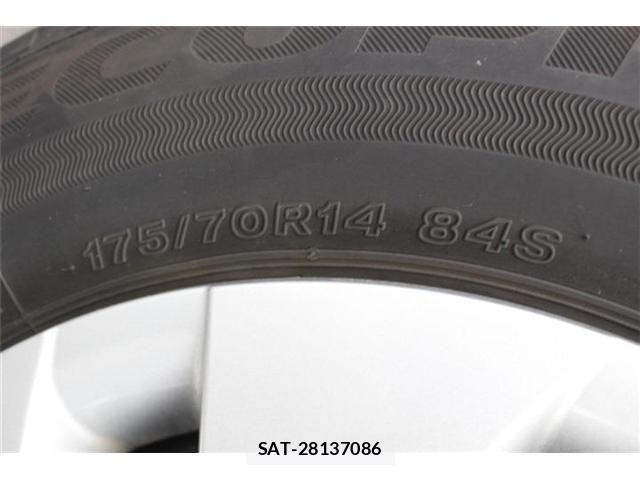 Toyota YARIS 2024-09 7395082-19