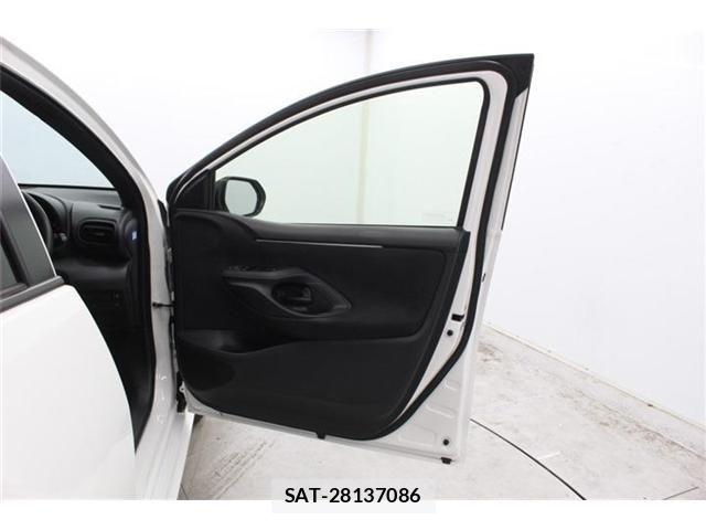 Toyota YARIS 2024-09 7395082-27