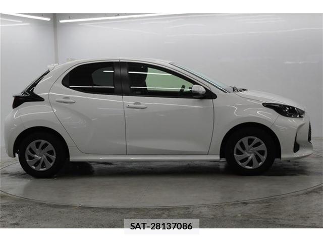 Toyota YARIS 2024-09 7395082-3