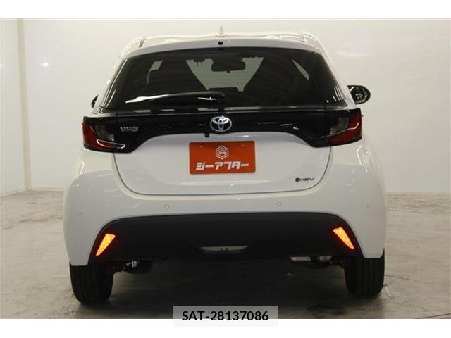 Toyota YARIS 2024-09 7395082-5