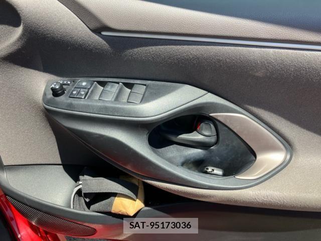 Toyota YARIS 2020-02 7459192-10