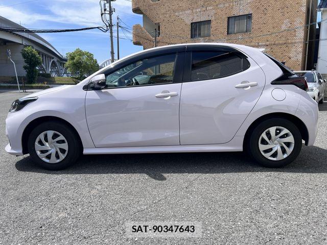 Toyota YARIS 2022-08 7459193-10